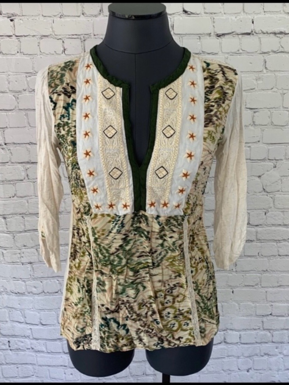 Anthropologie Green Cream Patterned Embroidered Peasant Blouse